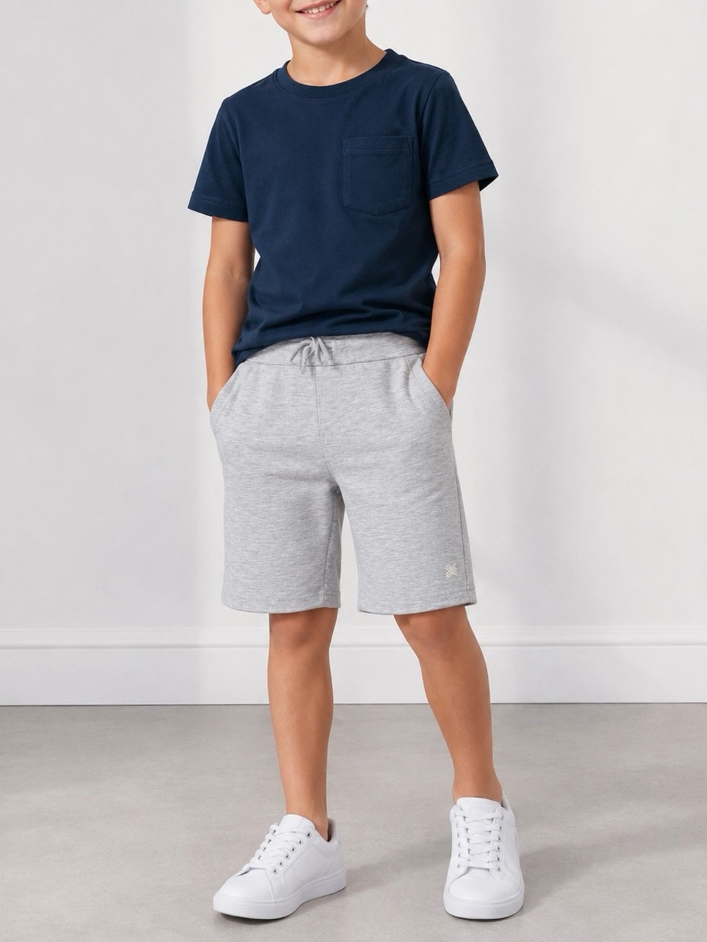 Kenneth Cole New York Boys Heather Gray Knit Shorts – Size 8